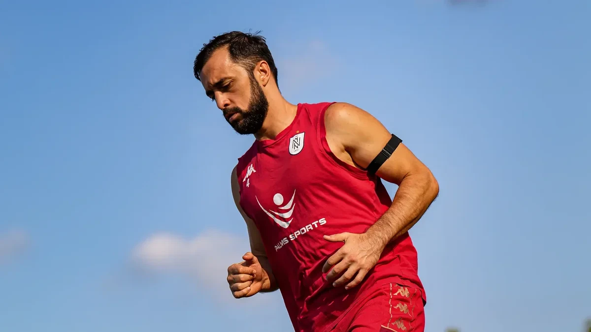 \"Neftçi\" futbolçusu ilə yollarını ayırdı