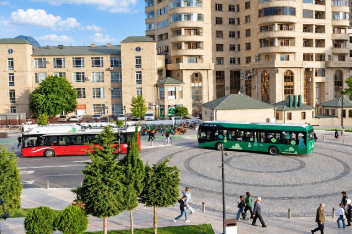 Səhər saatlarında avtobuslarla 500 mindən çox sərnişin daşındı