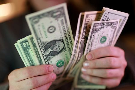 Gələn il dollar neçəyə olacaq?