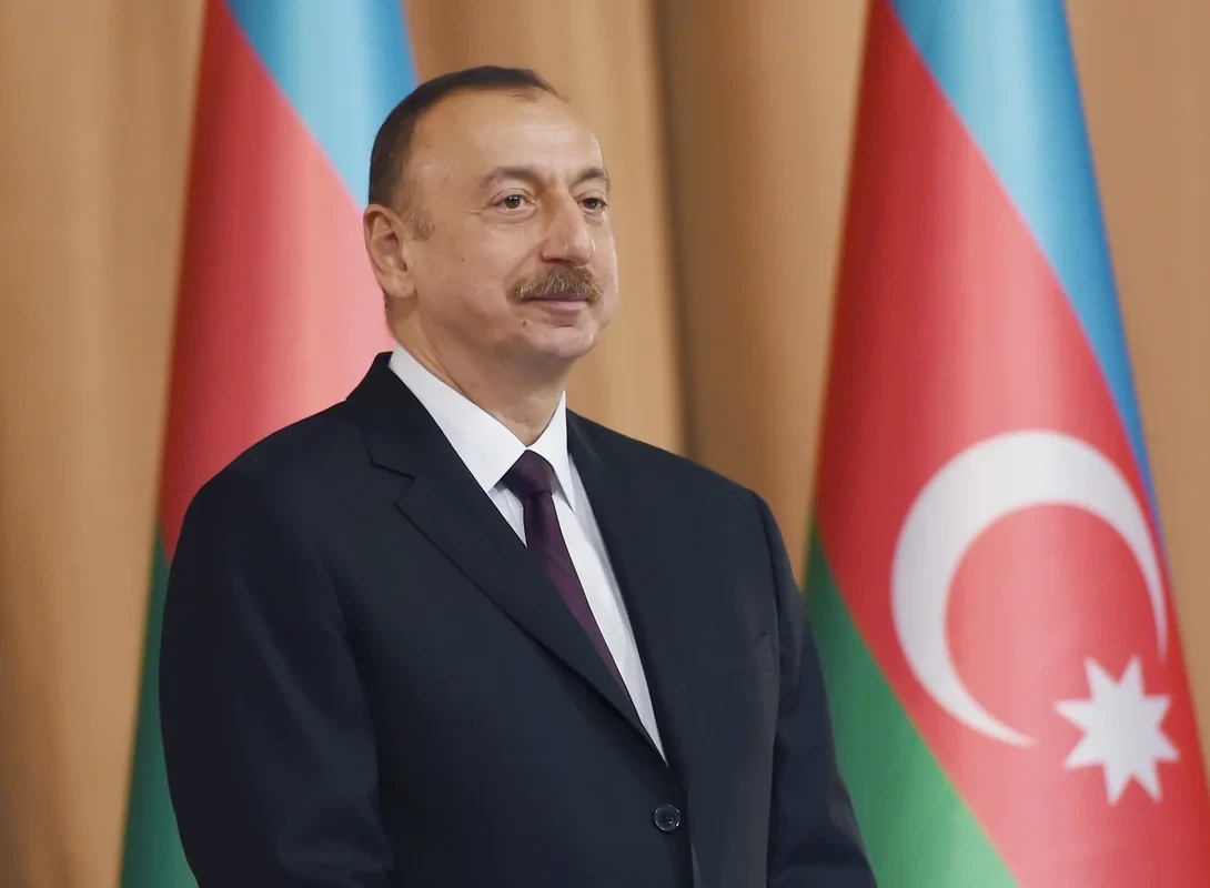 Prezident \"Nəsimi Bağları\" kompleksi ilə tanış oldu