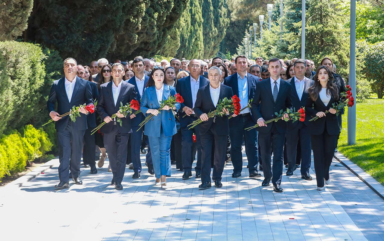 Sabunçu İH kollektivi Fəxri Xiyabanda - FOTOLAR