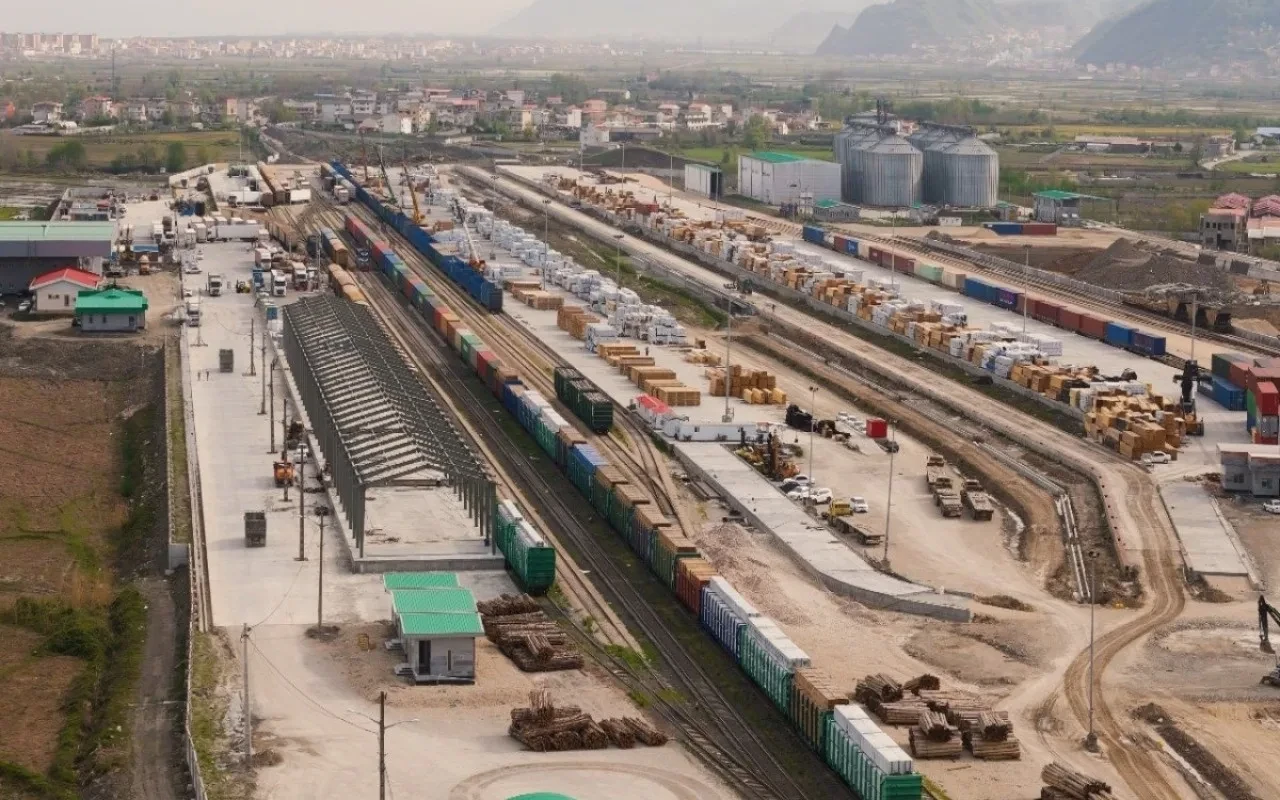 ADY-nin Astara Terminalında yük aşırılması 30% artıb