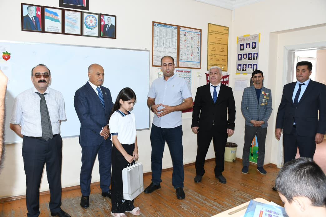 Araz Əhmədov Masallıda ilk inklüziv təhsilə cəlb edilmiş şagirdi ziyarət etdi - FOTOLAR