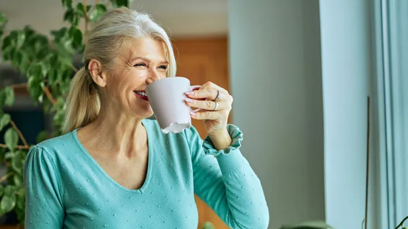 Çay və ya qəhvə sümüklərin kövrəkliyini azalda bilərmi?