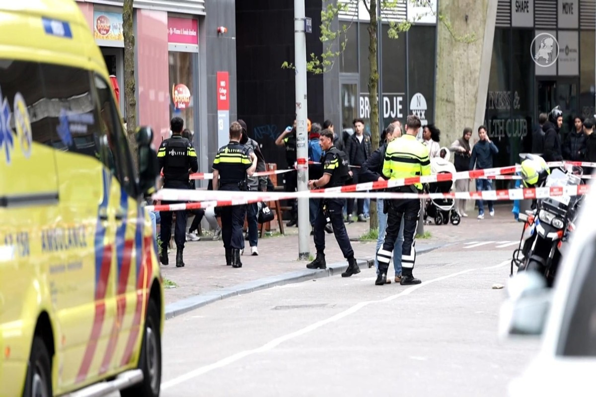 Amsterdamda kafedə atışma - Ölən var