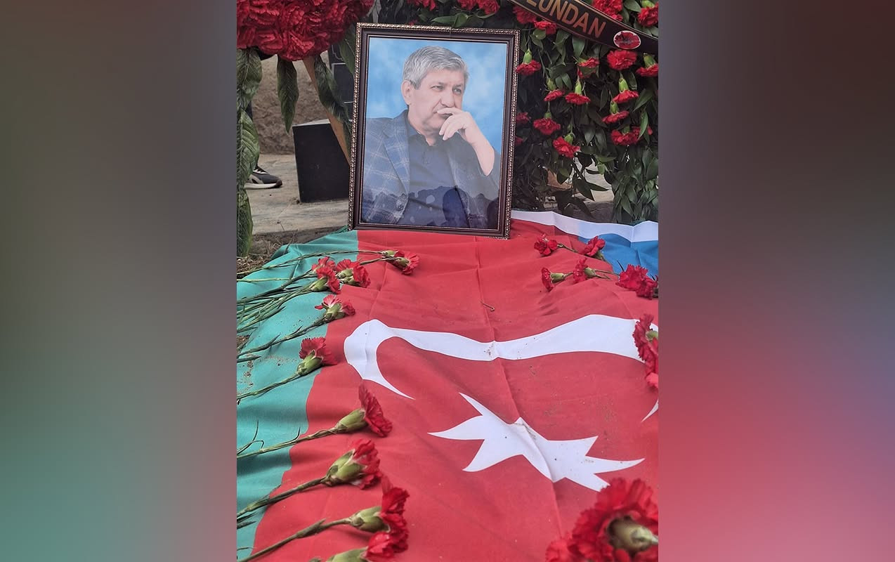 Əvəz Zeynallı dəfn olundu - FOTOLAR