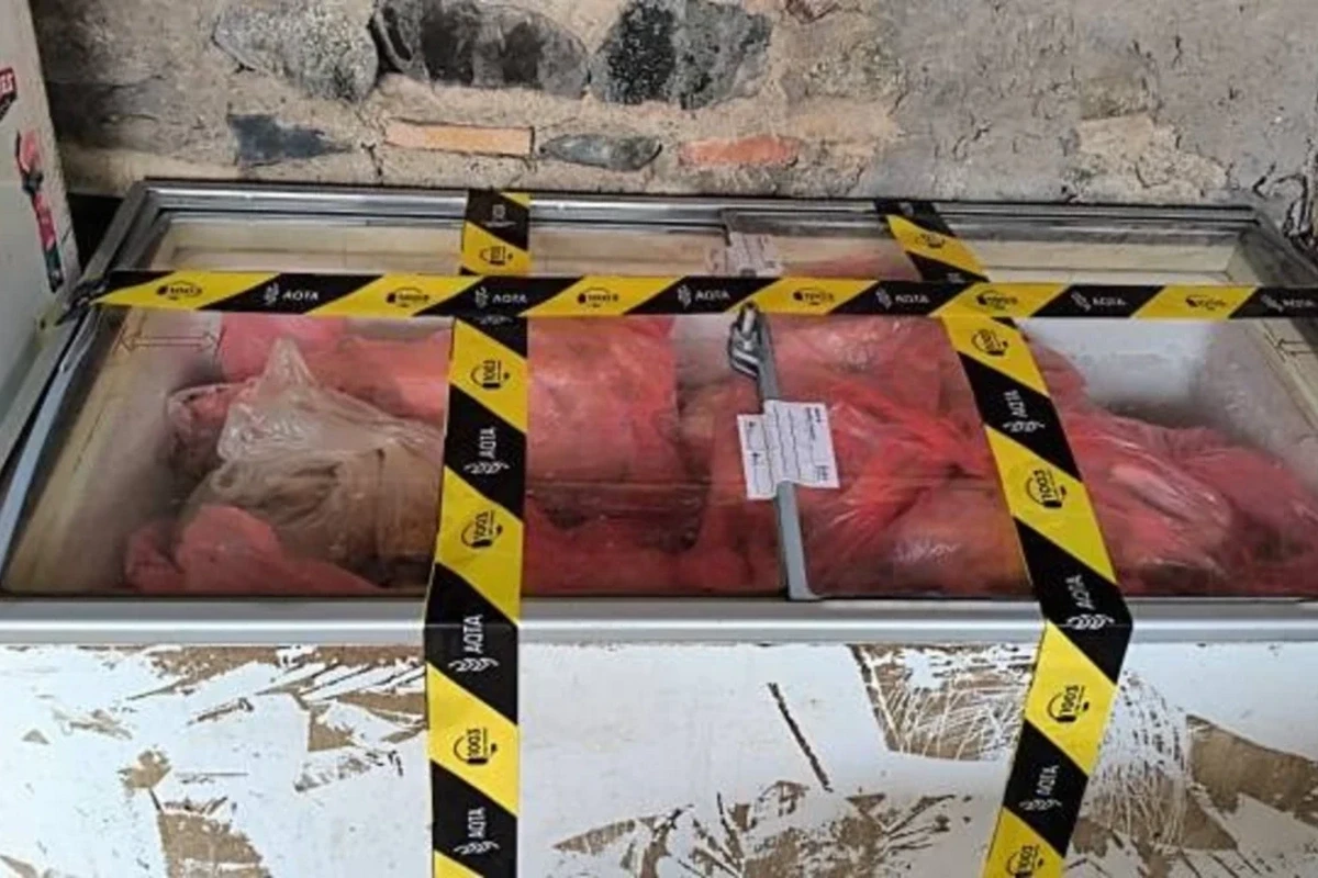 Antisanitar şəraitdə dönər əti hazırlayan sexin fəaliyyəti DAYANDIRILDI&nbsp;