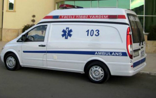 43 yaşlı kişi təcili yardım mərkəzinin həyətində öldü 