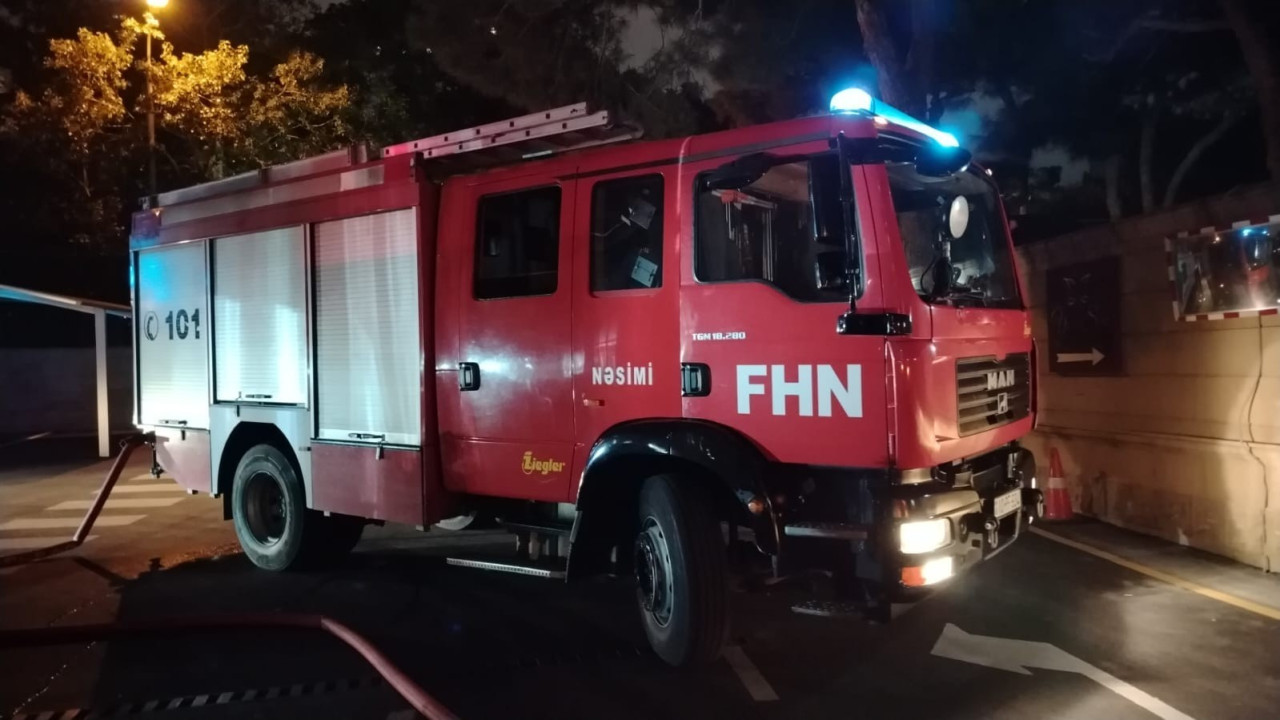 Bakıda çoxmərtəbəli yaşayış binasında YANĞIN