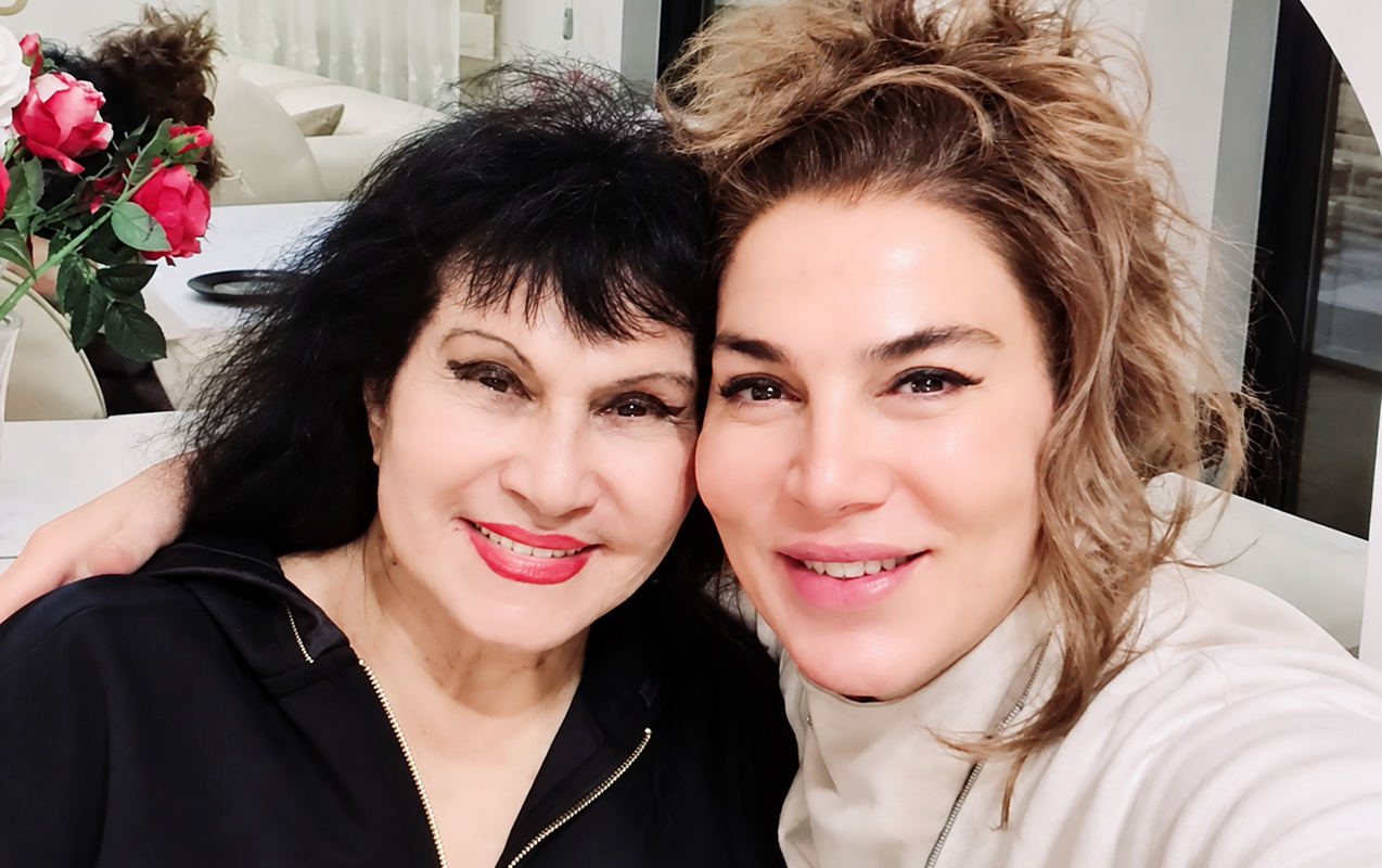 Sevil Nuriyeva Zeynəb Xanlarova ilə fotosu paylaşdı&nbsp;