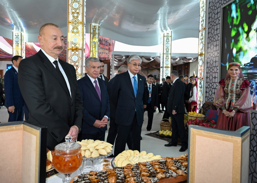 Şəkərbura, paxlava bəzək verir Türkmənbaşına... - FOTOLAR