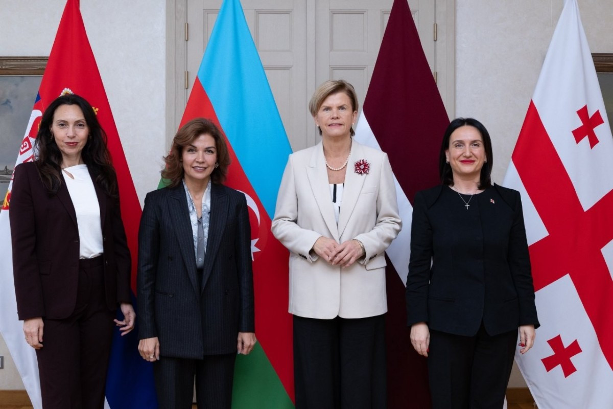 Latviya XİN rəhbəri Azərbaycan səfiri ilə görüşdü