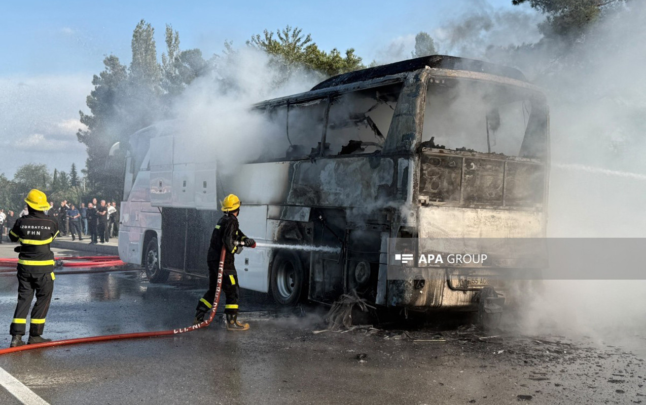 Bakı-Qazax yolunda sərnişin avtobusu yandı - FOTOLAR