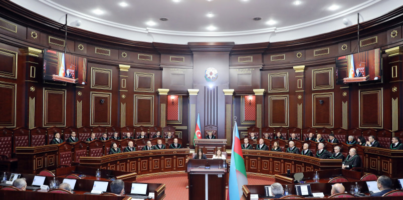 Yeni təyin olunmuş hakimlər Ali Məhkəmədə and içdilər - FOTOLAR
