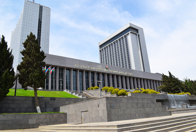 Deputatlar 13 məsələni müzakirə etmək üçün toplaşdılar&nbsp;