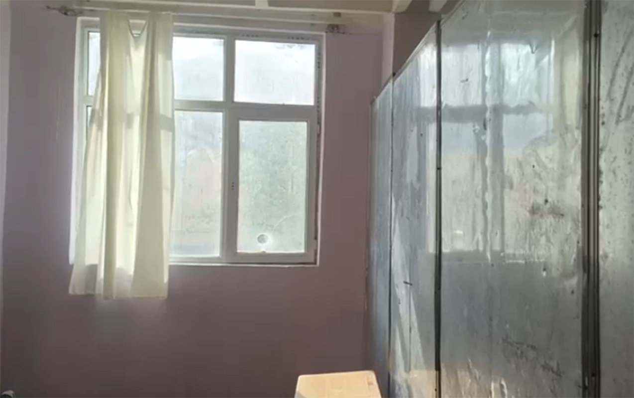 Məktəbə daş atdılar, şagirdlər xəsarət aldı - VİDEO