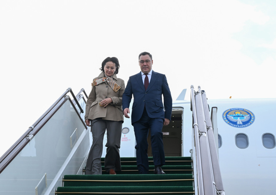 Japarov xanımı ilə Bakıya gəldi - FOTOLAR