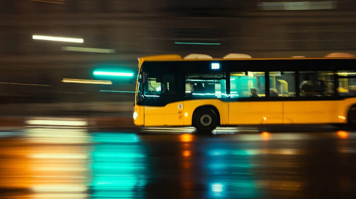 Almaniyada 18 yaşlı gənc sərnişin avtobusunu qaçırdı&nbsp;