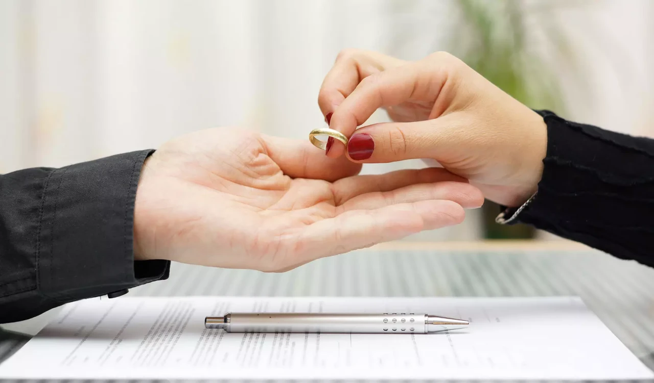 Ölkədə nikah və boşanmaların sayı azalıb