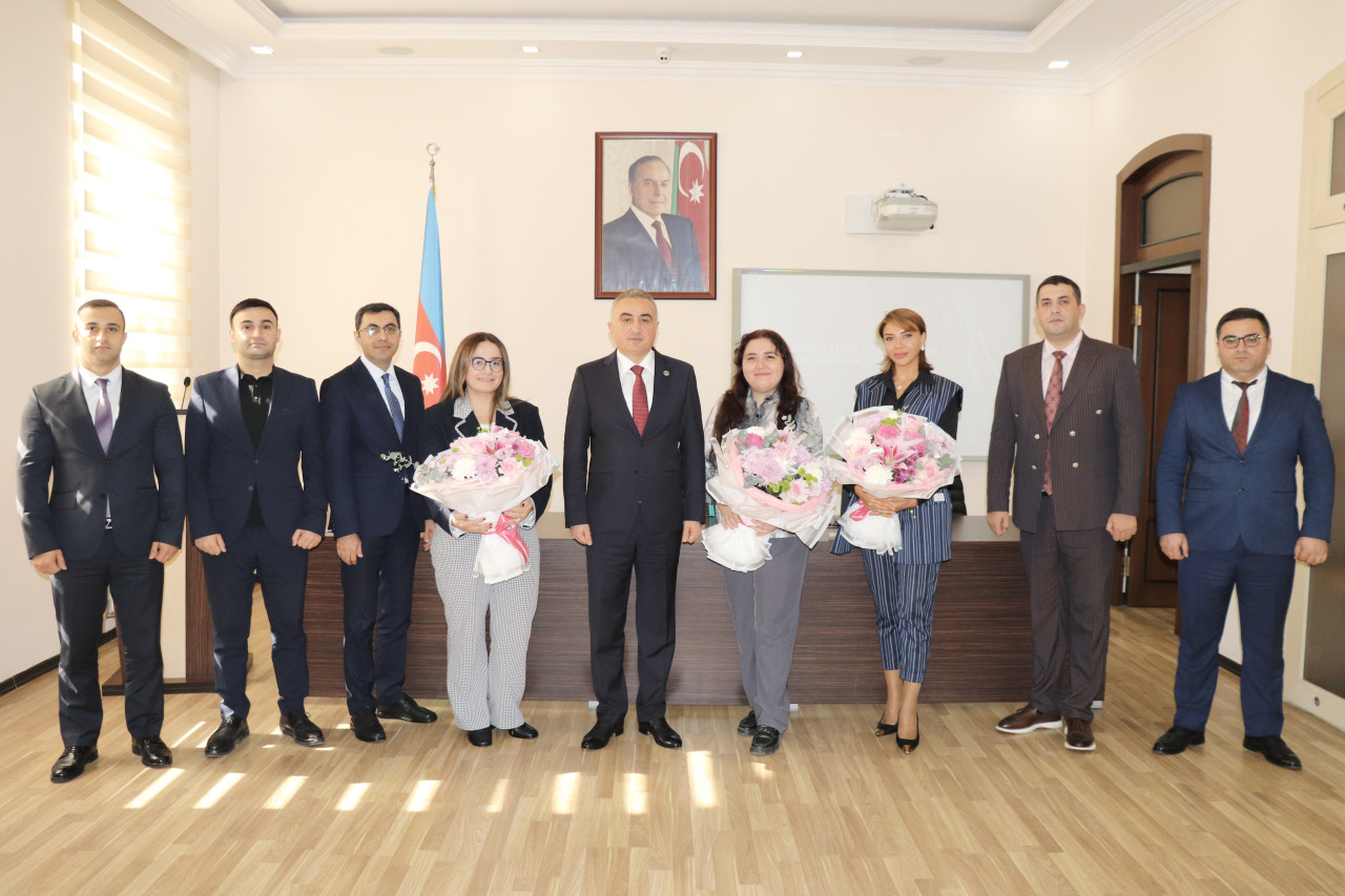 Anar Bağırov yeni hakim təyin olunmuş 8 vəkili təltif etdi - FOTOLAR