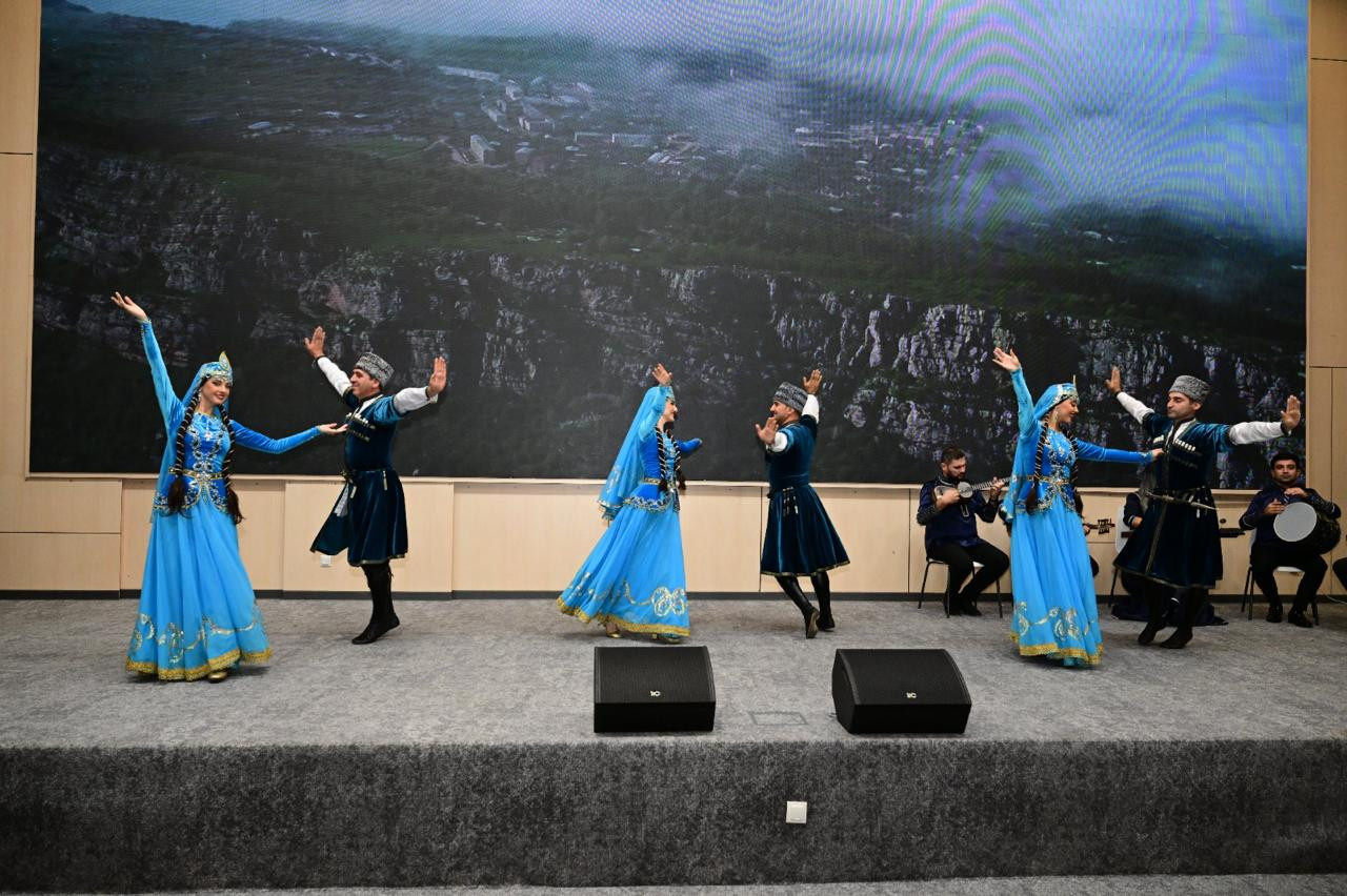 Füzuli Şəhəri Günü münasibətilə geniş konsert proqramından FOTOLAR&nbsp;