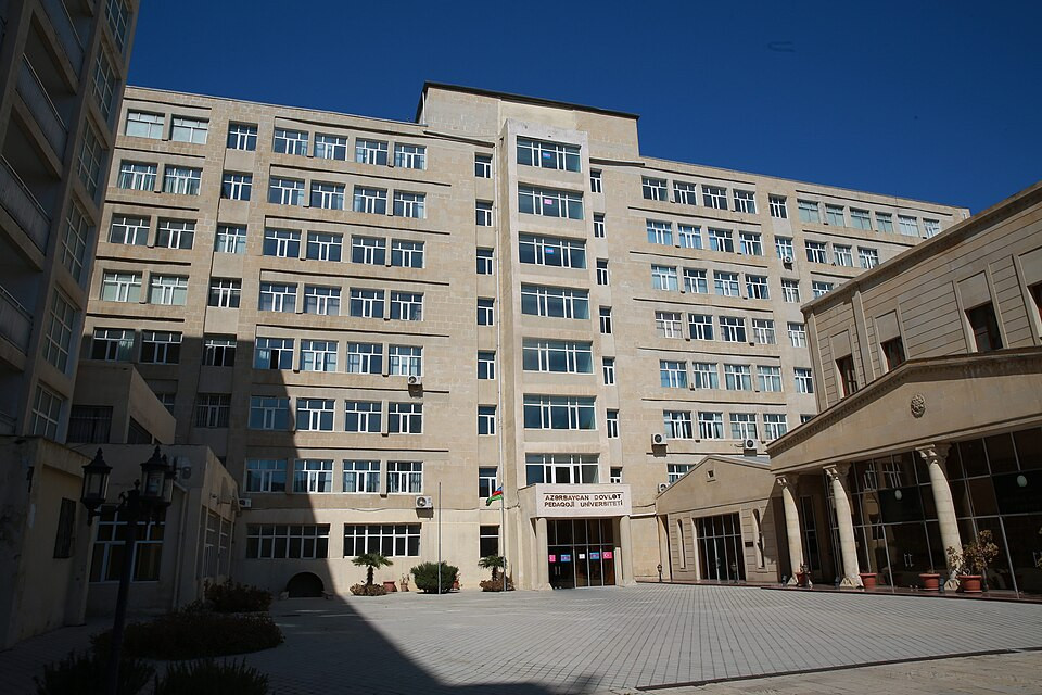 Pedaqoji universitetdən BİABIRÇI GÖRÜNTÜLƏR - Tələbələr danışdı (VİDEO) 