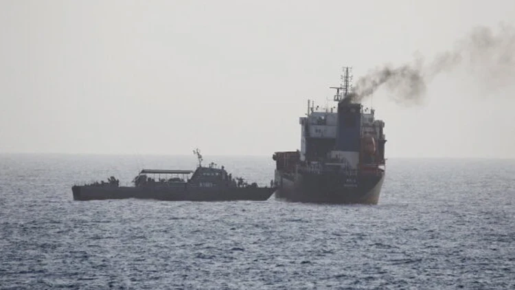 Oman sahillərində tankerə HÜCUM