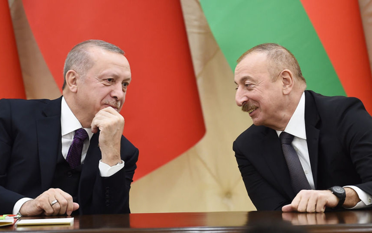 Ərdoğan Əliyevi Türkiyədəki sammitə şəxsən dəvət etdi