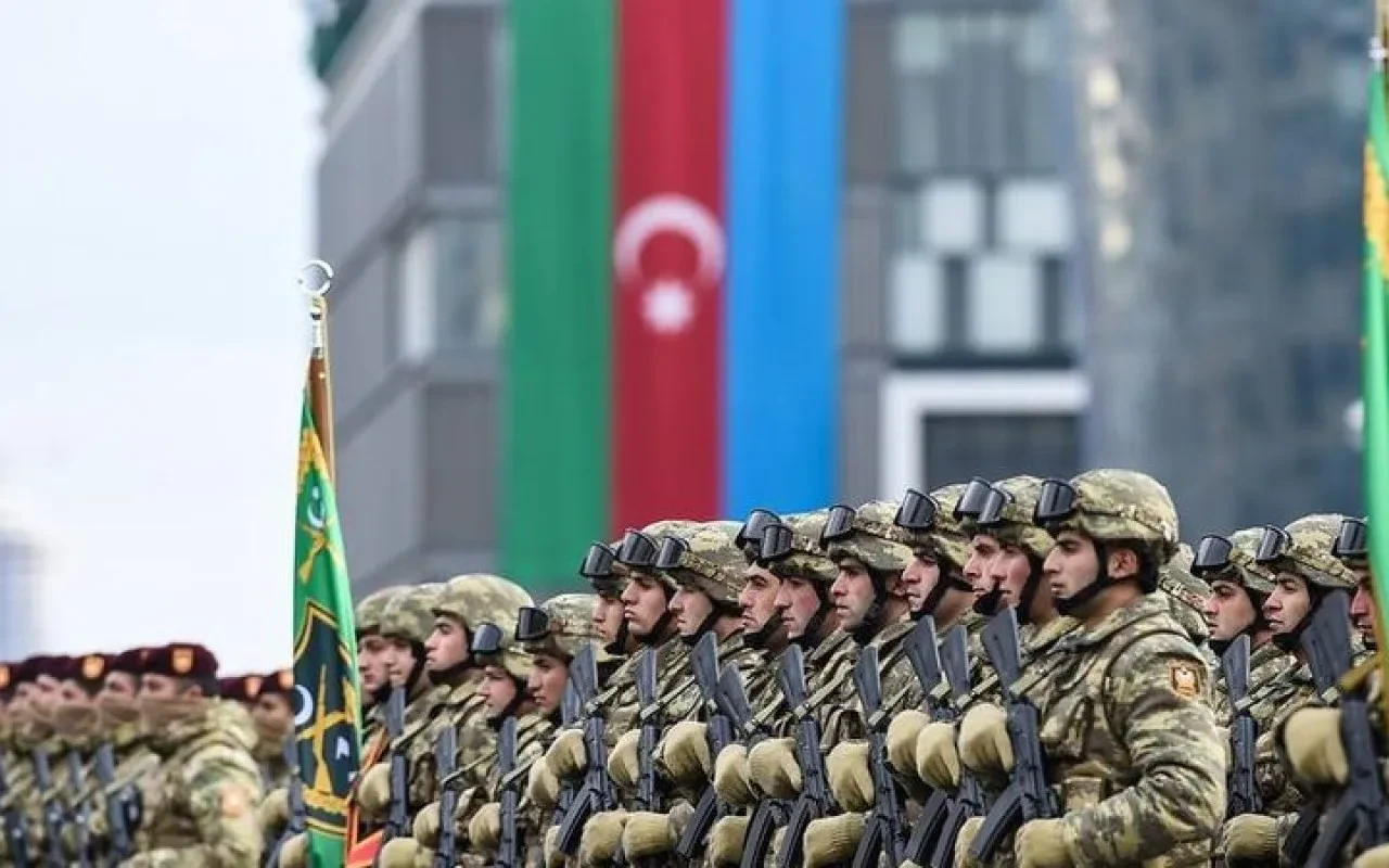 Bu zabitlərin hərbi rütbədə olma müddəti 1 il azaldılacaq 
