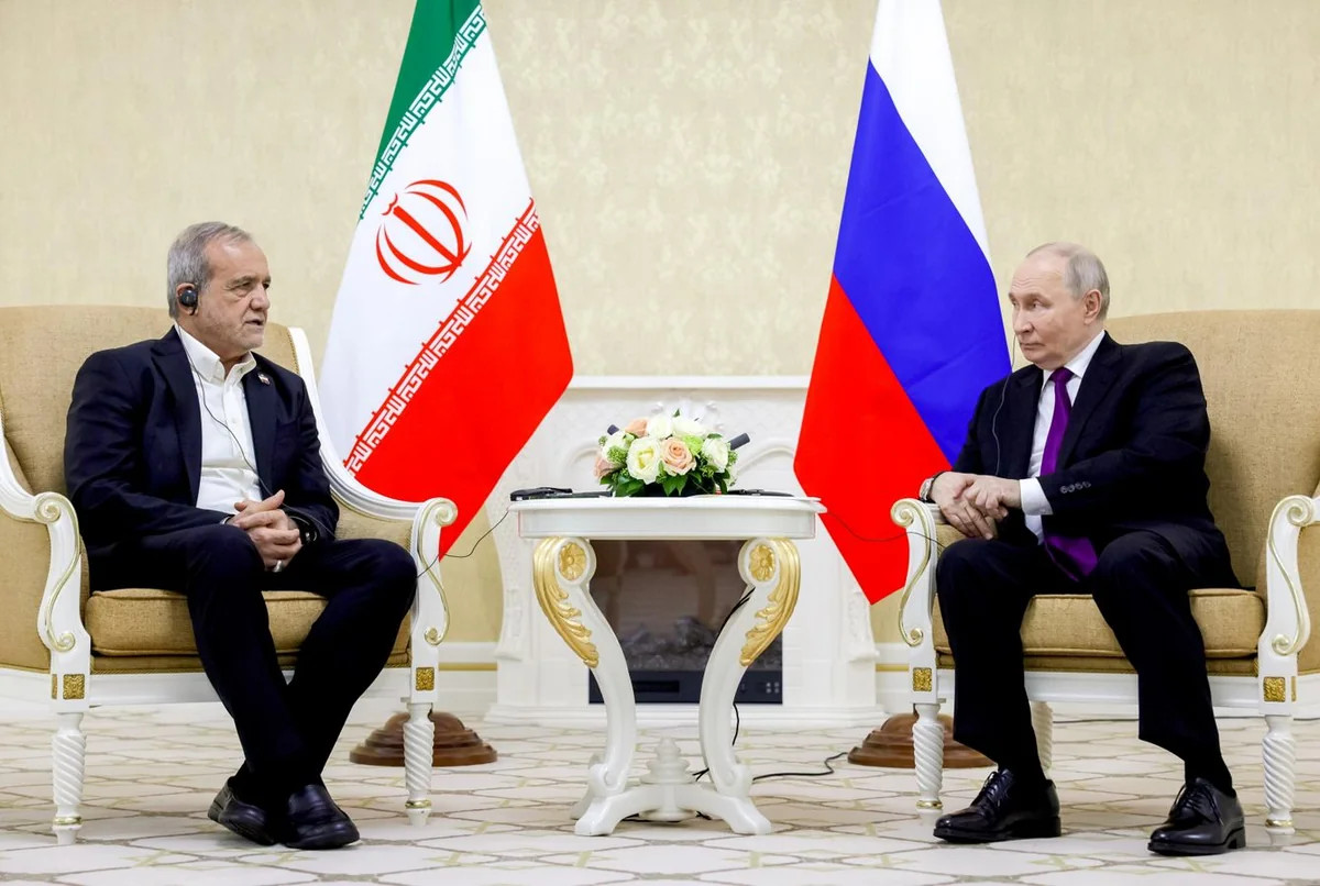 Putin Pezeşkianla görüşdü