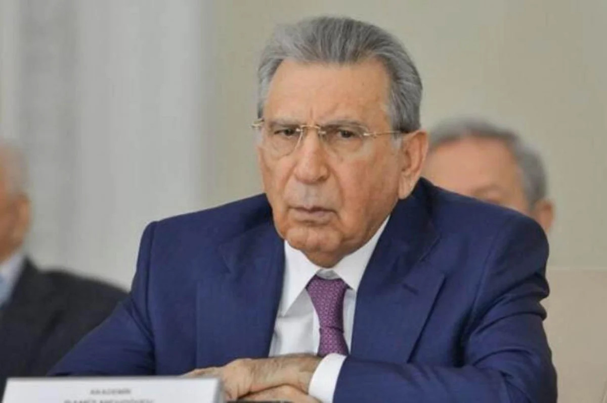 Rəyasət Heyəti Ramiz Mehdiyevin AMEA üzvlüyündən çıxarılmasını təsdiq etdi