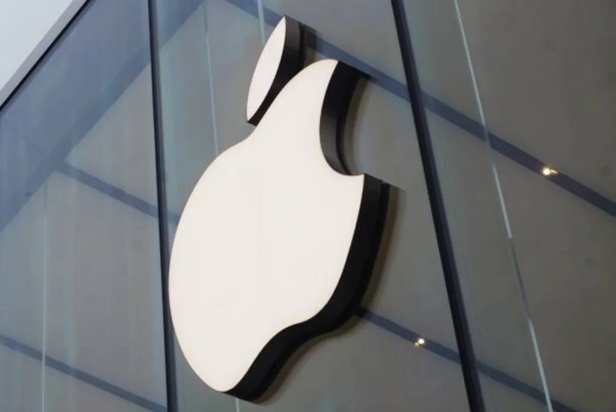 Apple yenidən dünyanın ən bahalı şirkəti oldu