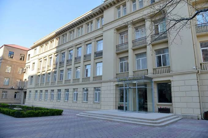 Azərbaycanda bəzi məktəblərin adları dəyişdirildi