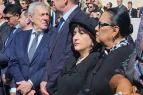 Sahibə Qafarova Papanın dəfn mərasimində - FOTOLAR&nbsp;