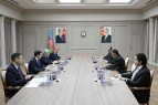Əli Əsədov pakistanlı nazirlə müzakirə apardı