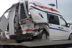 Şəmkirdə təcili yardım körpüdən aşdı - Yaralılar var