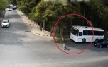 Sürücünün diqqətsizliyi işıqforu yararsız vəziyyətə saldı - VİDEO