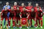 Bu gecə Türkiyə millisinin oyunu var - Hansı kanaldan izləyək?
