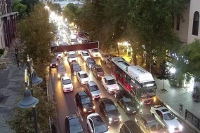 Bakıda sıxlıq olan küçələr - SİYAHI