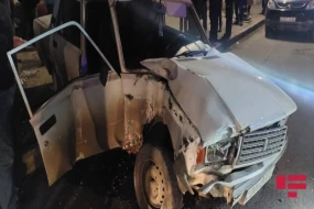 Gəncədə minik maşını çörək sexinə çırpılıb - FOTO