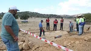 Torpağı şumlayan fermerdən böyük kəşf: Eşidən hər kəs ŞOK OLDU