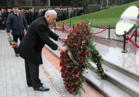 AHİK-in rəhbərliyi və kollektivi Ulu Öndərin əziz xatirəsini böyük ehtiramla andı - FOTOLAR