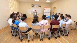 500-dən çox şagirdin gender bərabərliyi mövzusunda məlumatlılığı artırıldı - FOTOLAR