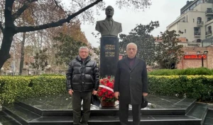 Səttar Möhbalıyev Tbilisidə Ulu Öndər Heydər Əliyevin abidəsini ziyarət etdi - FOTOLAR
