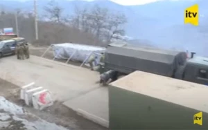 Sülhməramlılar ərazidə yeni çadırlar qururlar - VİDEO