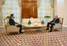 Prezident türkmənistanlı həmkarı ilə GÖRÜŞDÜ