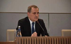 Diplomatlar sərvətlərimizin qanunsuz istismarı barədə məlumatlandırıldı