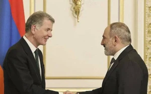 Paşinyan Britaniya kəşfiyyatının rəhbəri ilə GÖRÜŞDÜ