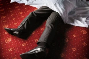 Yasamal rayonunda mənzildən meyit TAPILDI