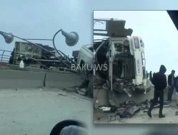 Bakı-Quba yolunda yük maşını aşdı - Xəsarət alanlar var (VİDEO)